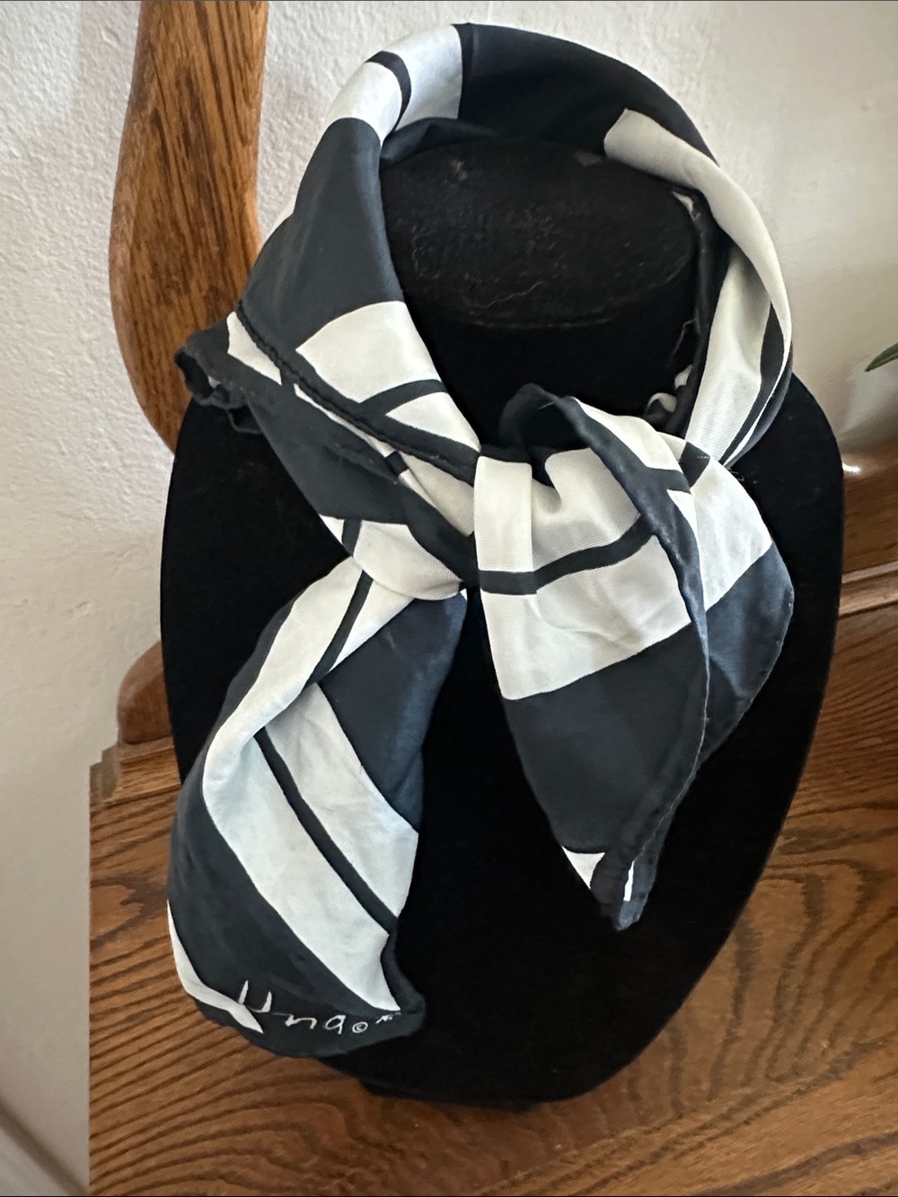 Vera Neumann Geometric Silk. Scarf. Signed